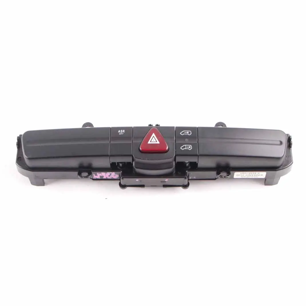 Pannello interruttori Console centrale ASR Lock Hazard per Mercedes Sprinter W906 con numero di parte A9065450107 Mercedes Sprinter W906 Pannello interruttori Console centrale ASR Lock Hazard - SKU A9065450107 - Numero di parte A9065450107