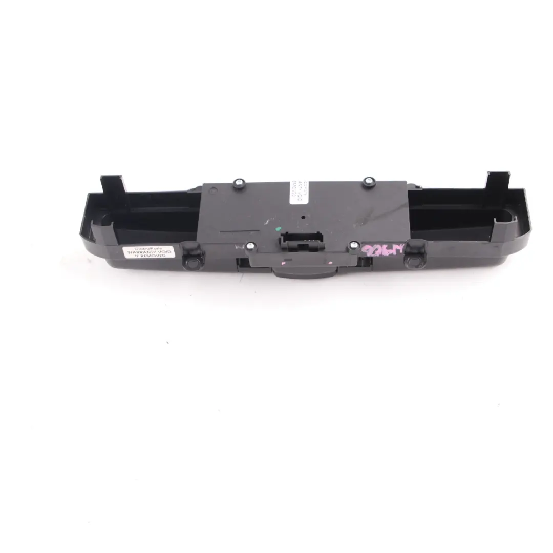 Mercedes Sprinter W906 Panel de Interruptores Consola Central ASR Lock Hazard - SKU A9065450107 - Número de pieza A9065450107