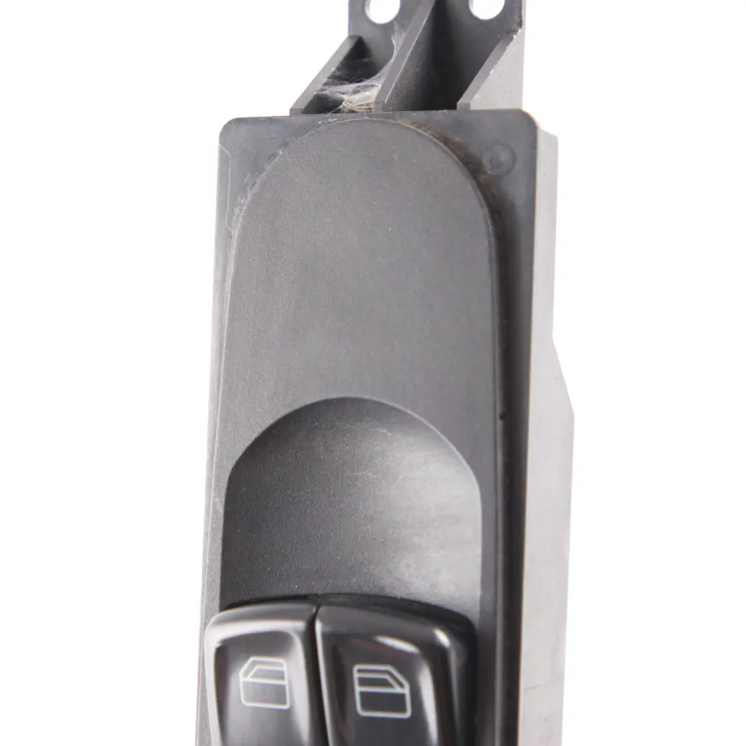 Fensterschalter Heber Regelung vorne links Tür A9065451913 für Mercedes W906 mit Teilenummer A9065450513 Mercedes W906 Fensterschalter Heber Regelung vorne links Tür A9065451913 - SKU A9065450513 - Teilenummer A9065450513