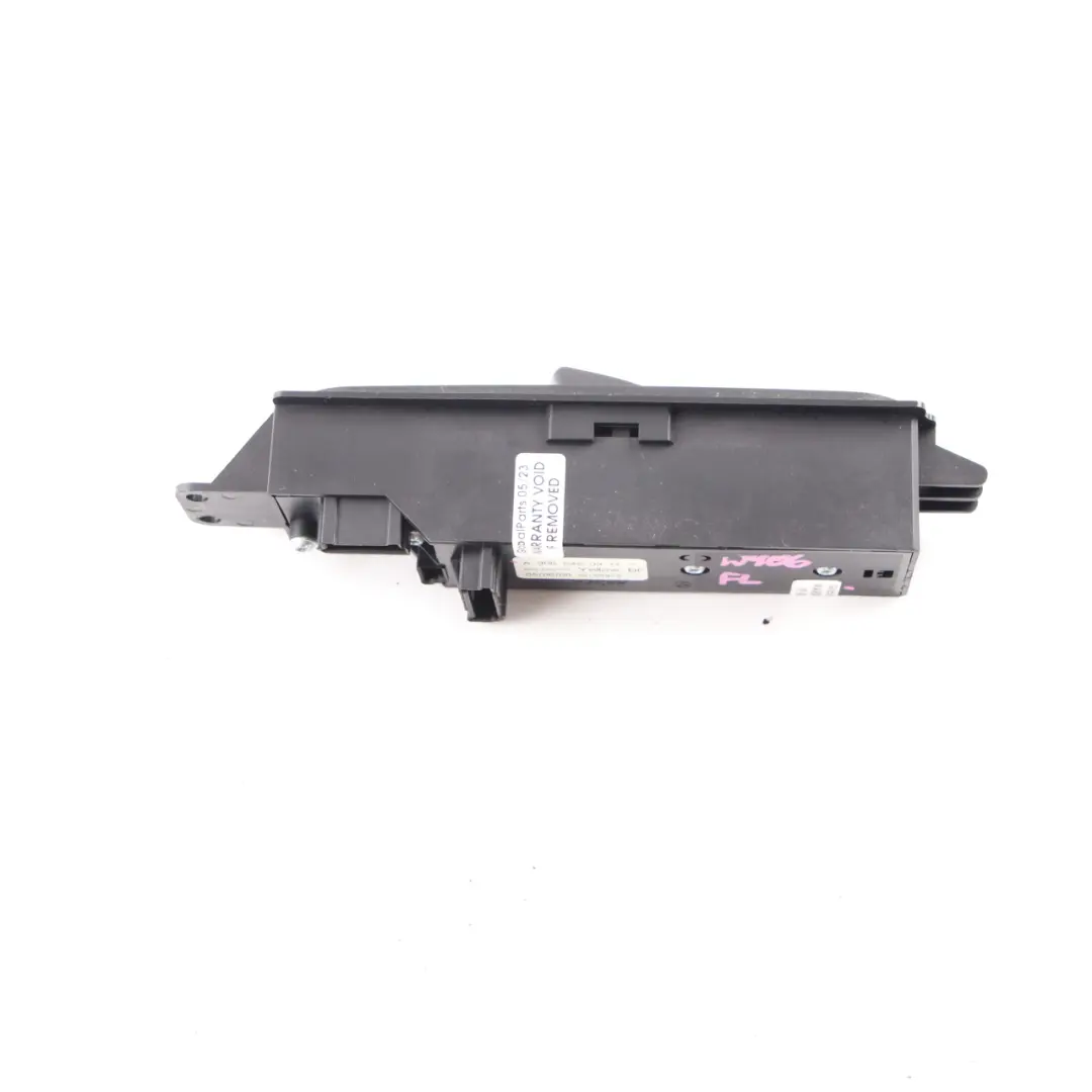 Mercedes Sprinter W906 Elevalunas Botón Interruptor Lado Pasajero - SKU A9065450913 - Número de pieza A9065450913