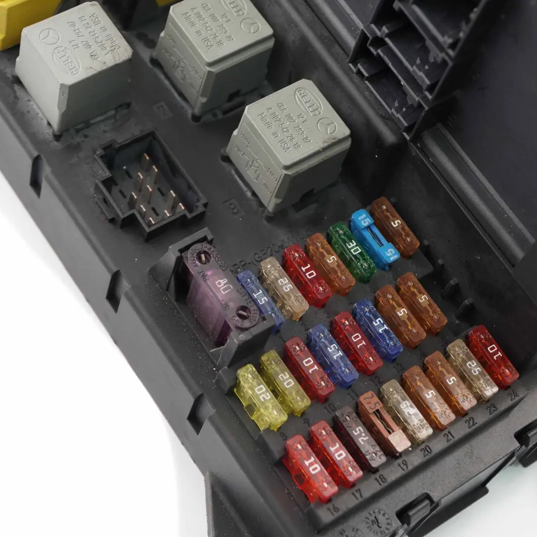 Sicherungskasten Mercedes Sprinter W906 SAM Steuergerät Modul für mit Teilenummer A9065452101 Sicherungskasten Mercedes Sprinter W906 SAM Steuergerät Modul - SKU A9065452101 - Teilenummer A9065452101