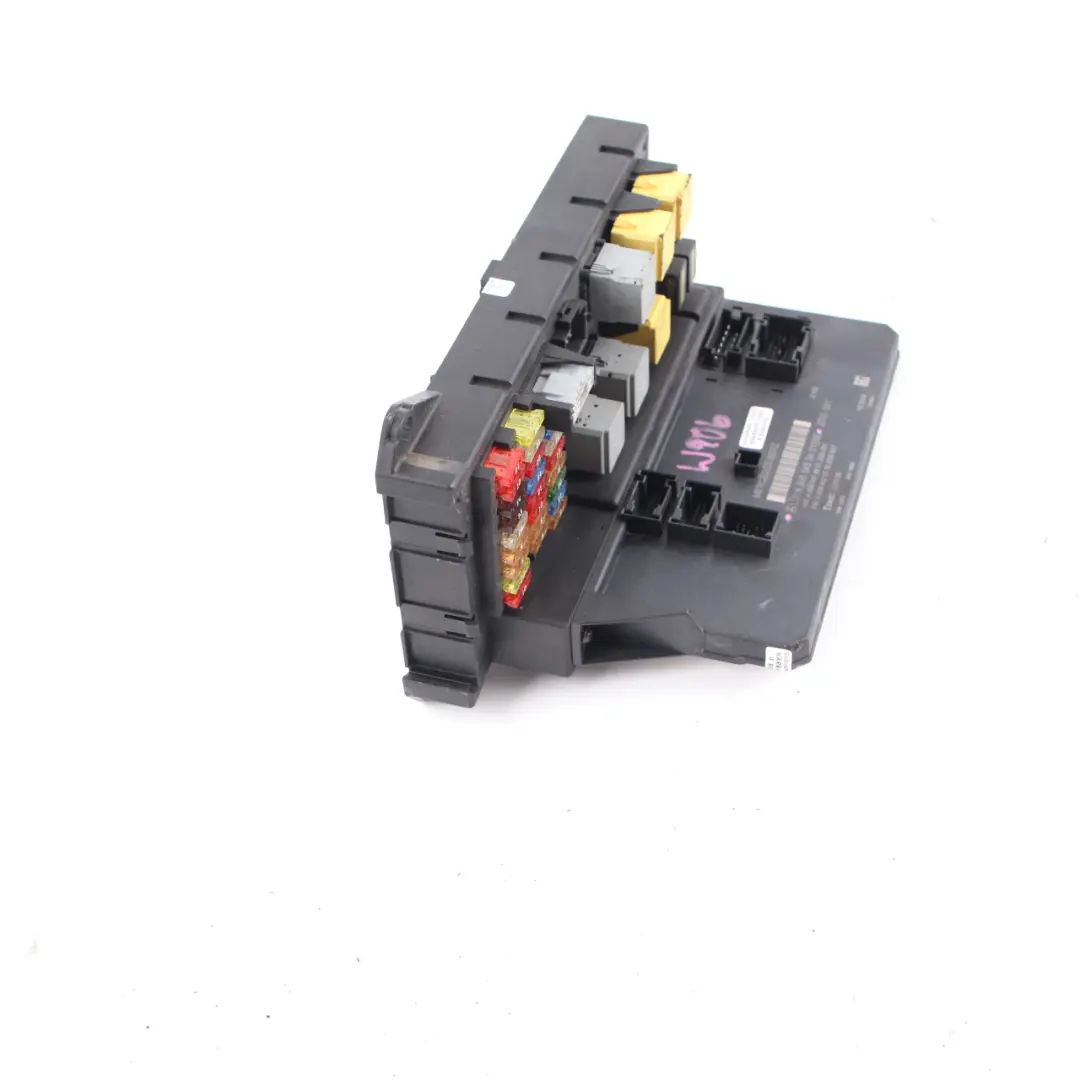 Fuse Box Relay SAM Module Control Unit to Mercedes Sprinter W906 with Part number A9065453401 Mercedes Sprinter W906 Fuse Box Relay SAM Module Control Unit - SKU A9065453401 - Part number A9065453401
