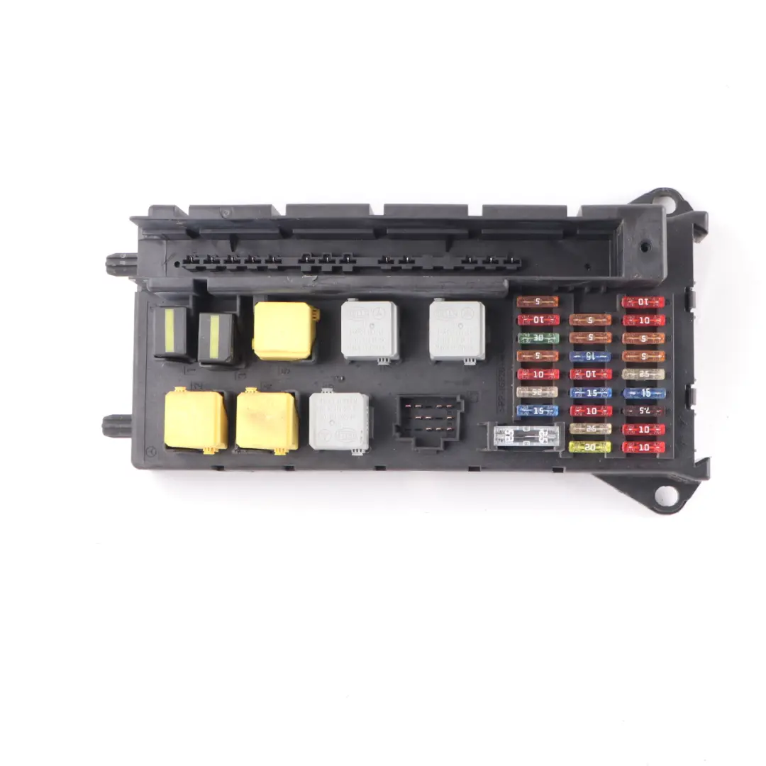 Sicherungskasten Relaismodul Steuergerät für Mercedes Sprinter W906 mit Teilenummer A9065454401 Mercedes Sprinter W906 Sicherungskasten Relaismodul Steuergerät - SKU A9065454401 - Teilenummer A9065454401