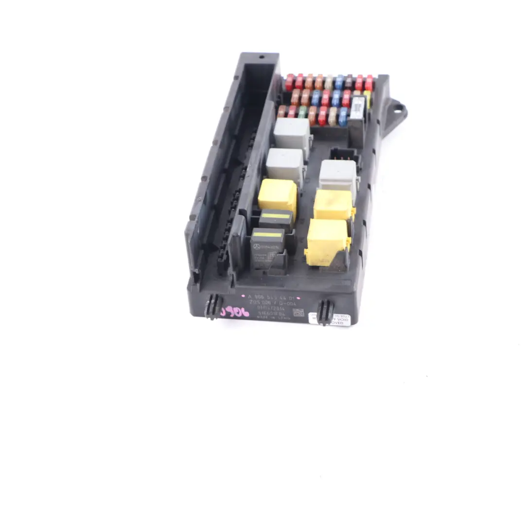 Scatola fusibili Modulo Unità controllo per Mercedes Sprinter W906 con numero di parte A9065454401 Mercedes Sprinter W906 Scatola fusibili Modulo Unità controllo - SKU A9065454401 - Numero di parte A9065454401