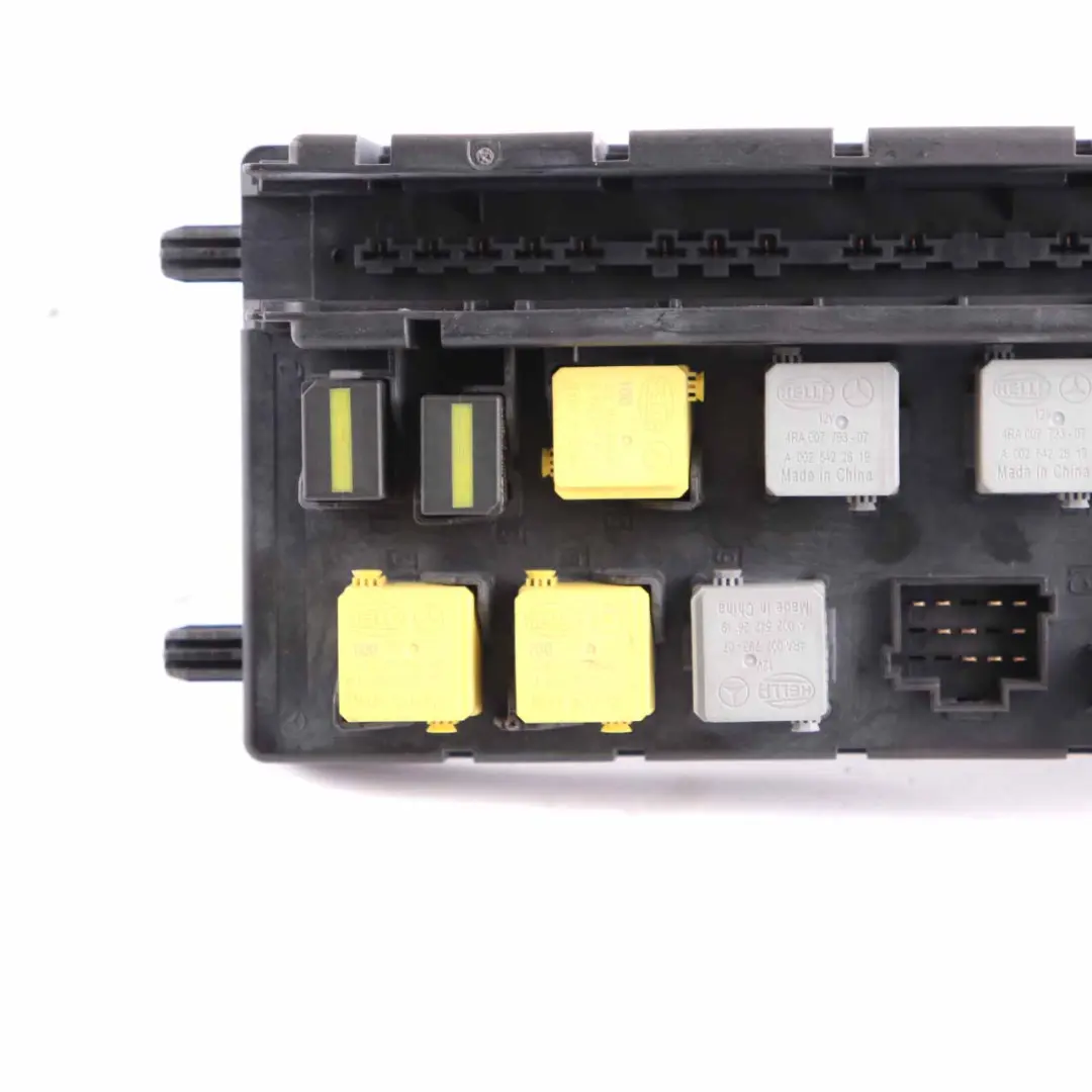Sicherungskasten Relaissteuergerät Elektromodul für Mercedes W906 mit Teilenummer A9065454701 Mercedes W906 Sicherungskasten Relaissteuergerät Elektromodul - SKU A9065454701 - Teilenummer A9065454701
