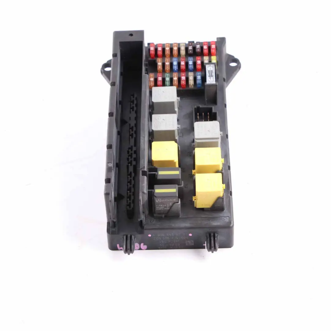 Caja de Fusibles Relé Unidad Control Módulo Eléctrico para Mercedes W906 con número de pieza A9065454701 Mercedes W906 Caja de Fusibles Relé Unidad Control Módulo Eléctrico - SKU A9065454701 - Número de pieza A9065454701