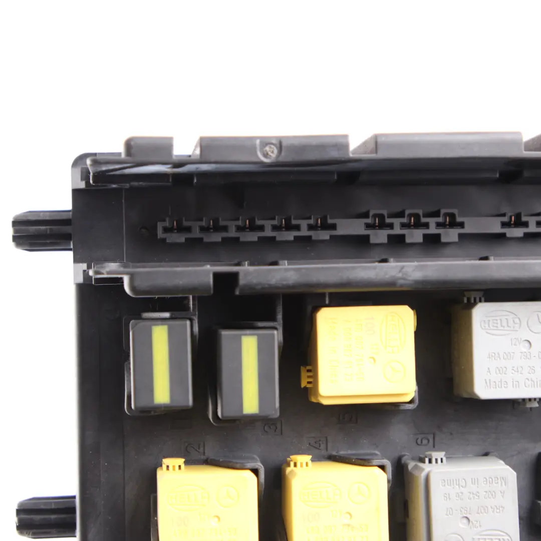 Caja de Fusibles Relé Unidad Control Módulo Eléctrico para Mercedes W906 con número de pieza A9065454701 Mercedes W906 Caja de Fusibles Relé Unidad Control Módulo Eléctrico - SKU A9065454701 - Número de pieza A9065454701