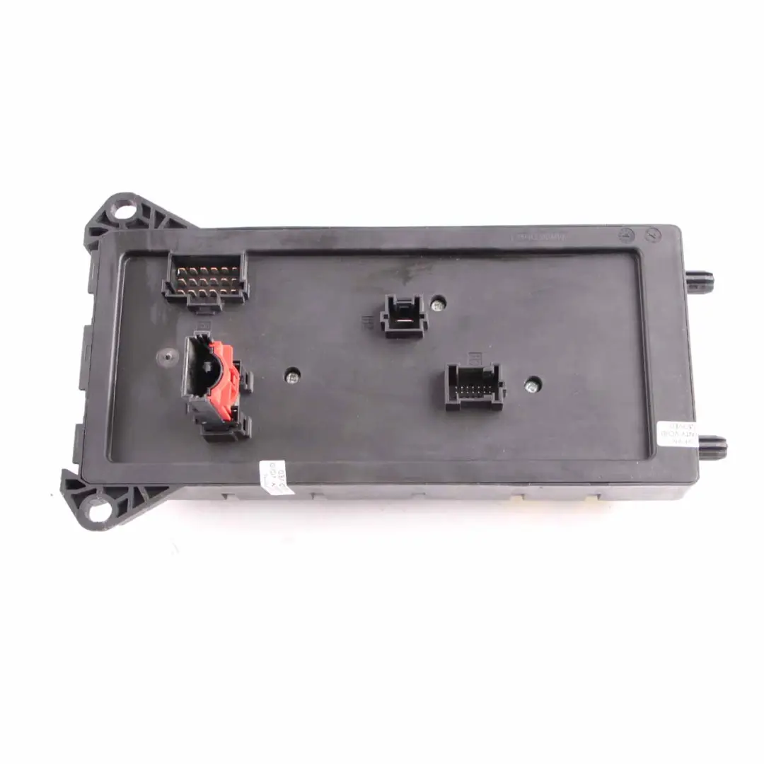 Sicherungskasten Relaissteuergerät Elektromodul für Mercedes W906 mit Teilenummer A9065454701 Mercedes W906 Sicherungskasten Relaissteuergerät Elektromodul - SKU A9065454701 - Teilenummer A9065454701