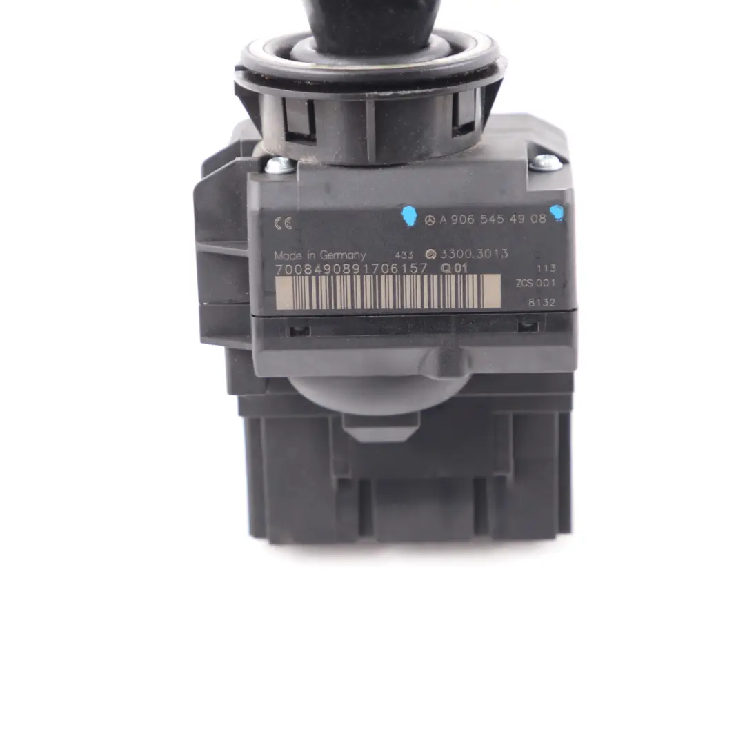 Key Reader Ignition Switch Lock Control Unit to Mercedes Sprinter W906 with Part number A9065454908 Mercedes Sprinter W906 Key Reader Ignition Switch Lock Control Unit - SKU A9065454908 - Part number A9065454908