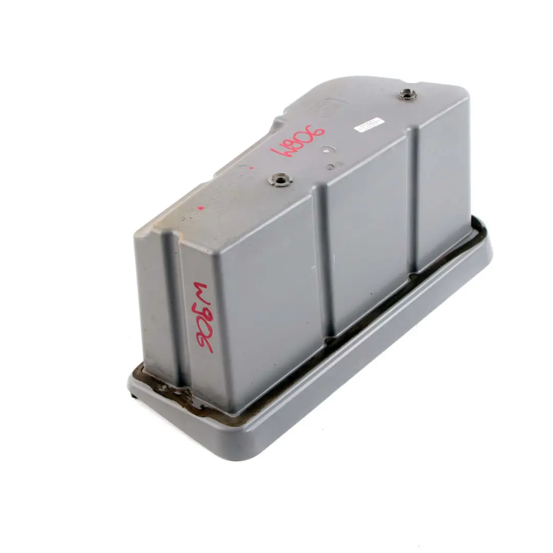 Compartimento de almacenamiento Caja de herramientas Gris para Mercedes Sprinter W906 con número de pieza A9065800001 Mercedes Sprinter W906 Compartimento de almacenamiento Caja de herramientas Gris - SKU A9065800001 - Número de pieza A9065800001