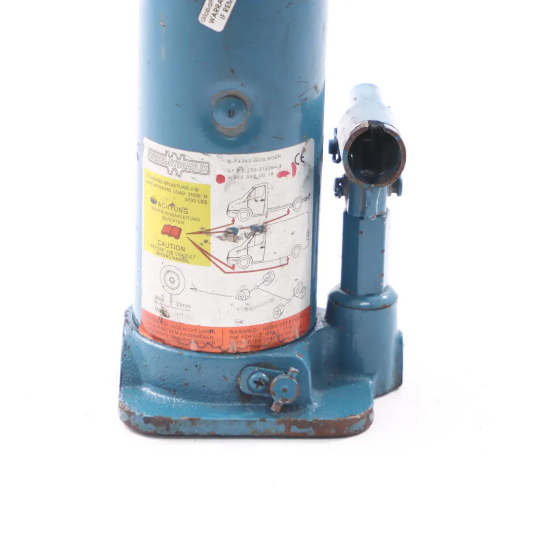 Hebeflasche Wagenheber Werkzeug Hydraulischer für Mercedes Sprinter W906 mit Teilenummer A9065800018 Mercedes Sprinter W906 Hebeflasche Wagenheber Werkzeug Hydraulischer - SKU A9065800018-1 - Teilenummer A9065800018