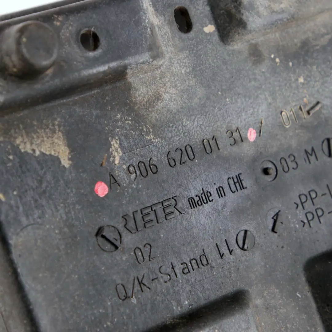 Mercedes-Benz Sprinter W906 Batteriefachgehäuse Kasten für mit Teilenummer A9066200131 Mercedes-Benz Sprinter W906 Batteriefachgehäuse Kasten - SKU A9066200131 - Teilenummer A9066200131