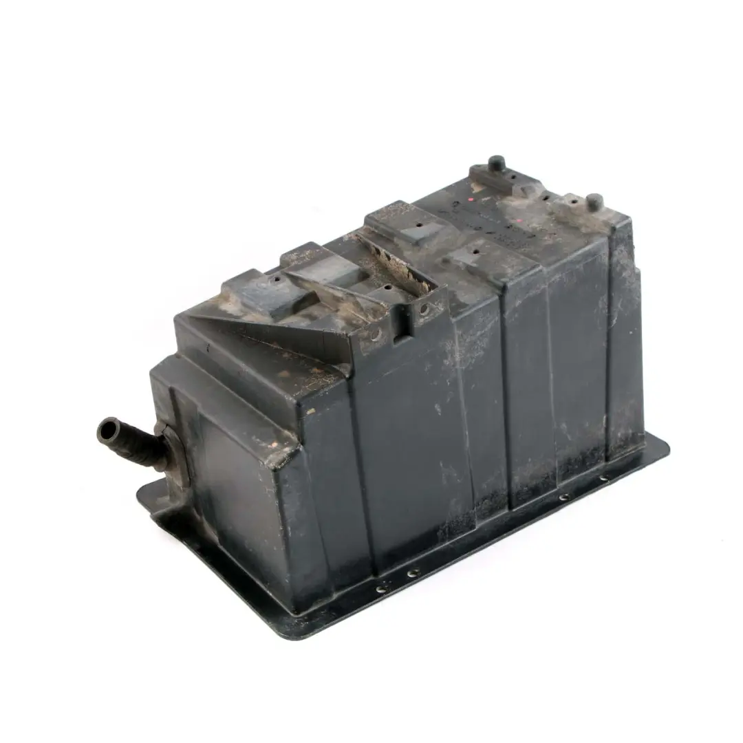 Obudowa Osłona Akumlatora do Mercedes Sprinter W906 o numerze A9066200131 Mercedes Sprinter W906 Obudowa Osłona Akumlatora - SKU A9066200131 - Numer Części A9066200131