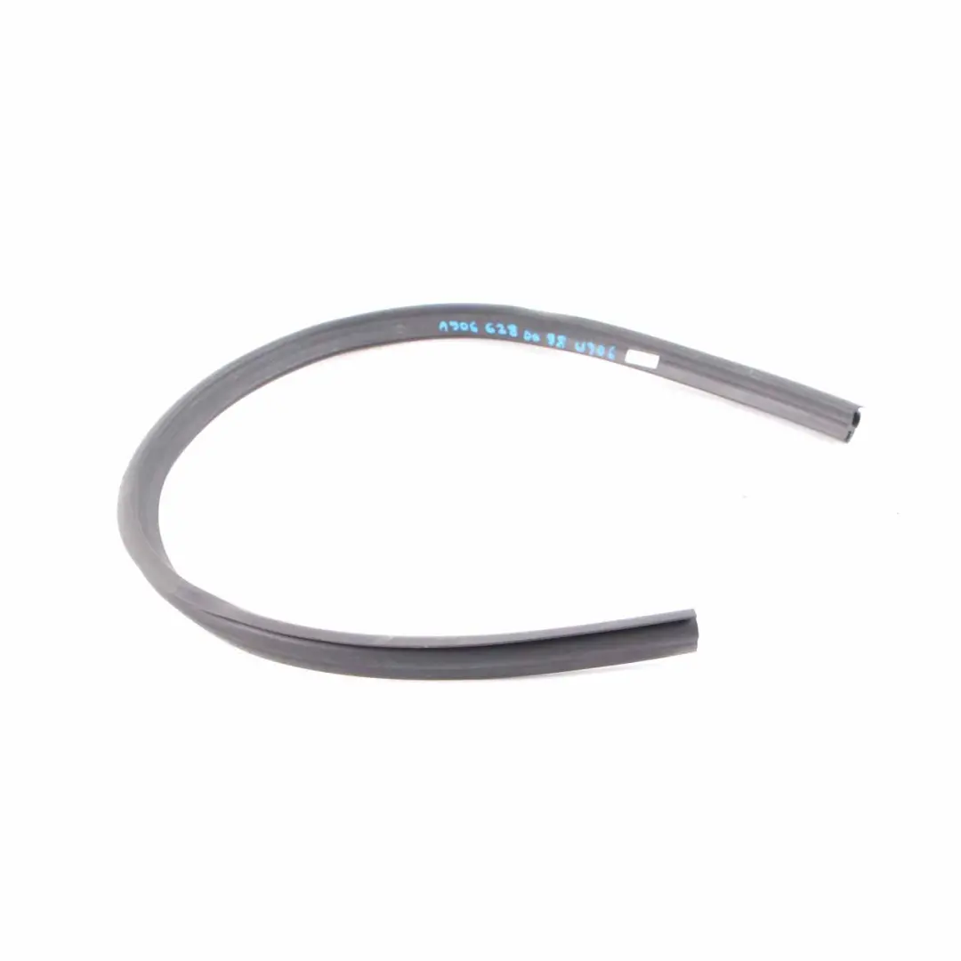 Junta Motor Mercedes W212 Capo Goma A2126280298 para con número de pieza A9066280098 Junta Motor Mercedes W212 Capo Goma A2126280298 - SKU A9066280098 - Número de pieza A9066280098