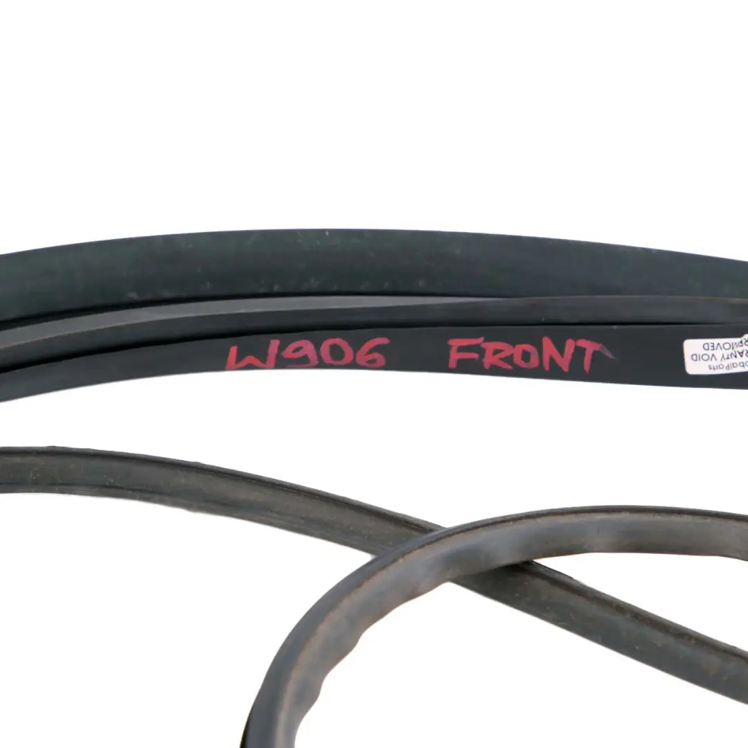 Joint De Pare-Brise Avant Cadre De Vitre pour Mercedes Sprinter W906 à propos du numéro de pièce A9066710020 Mercedes Sprinter W906 Joint De Pare-Brise Avant Cadre De Vitre - SKU A9066710020 - Numéro de pièce A9066710020