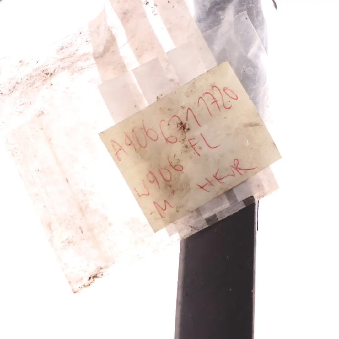 Puerta Ventana Junta Delantera Izquierda para Mercedes Sprinter W906 con número de pieza A9066711720 Mercedes Sprinter W906 Puerta Ventana Junta Delantera Izquierda - SKU A9066711720 - Número de pieza A9066711720