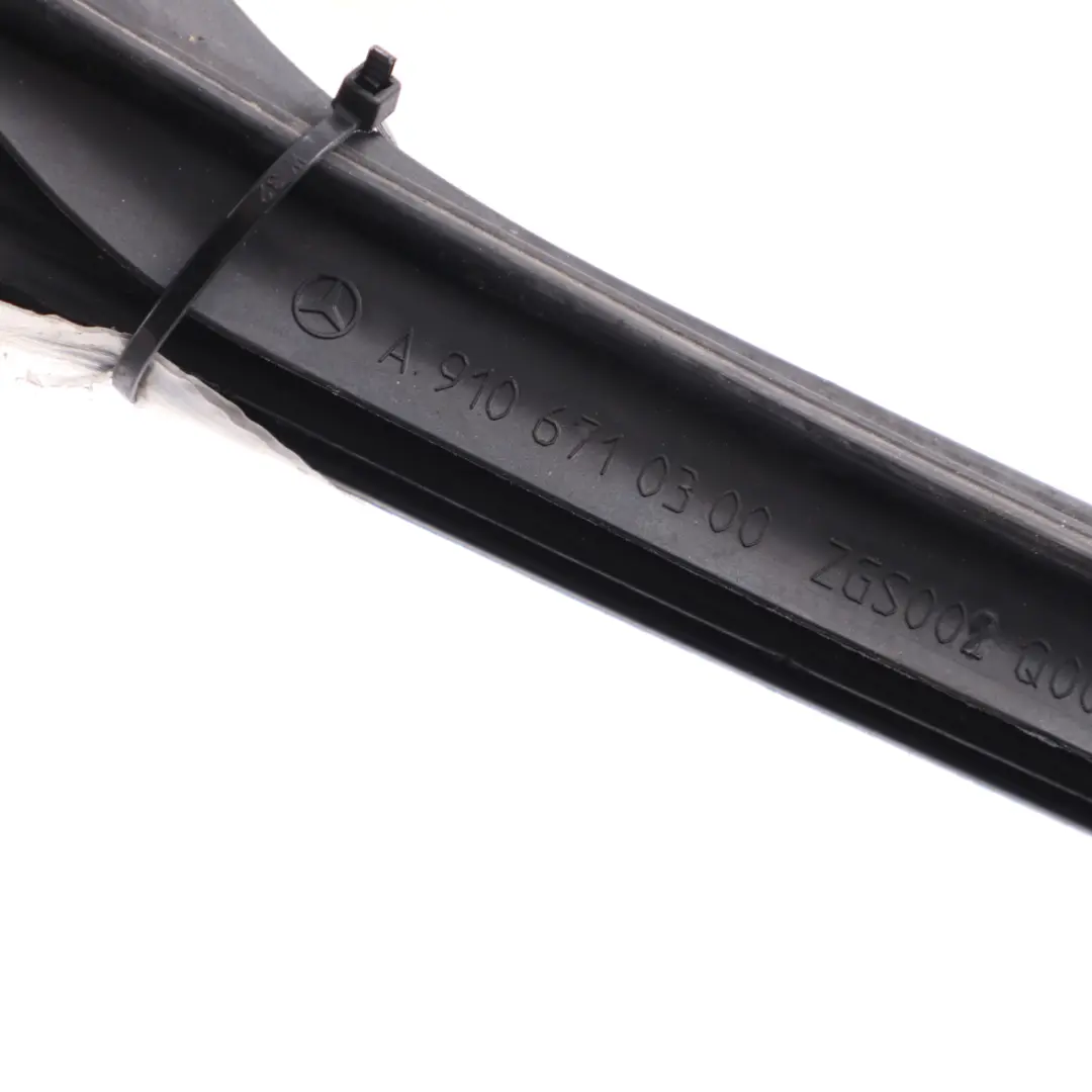 Mercedes Sprinter W906 Joint De Vitre De Porte Avant Gauche - SKU A9066711720 - Numéro de pièce A9066711720