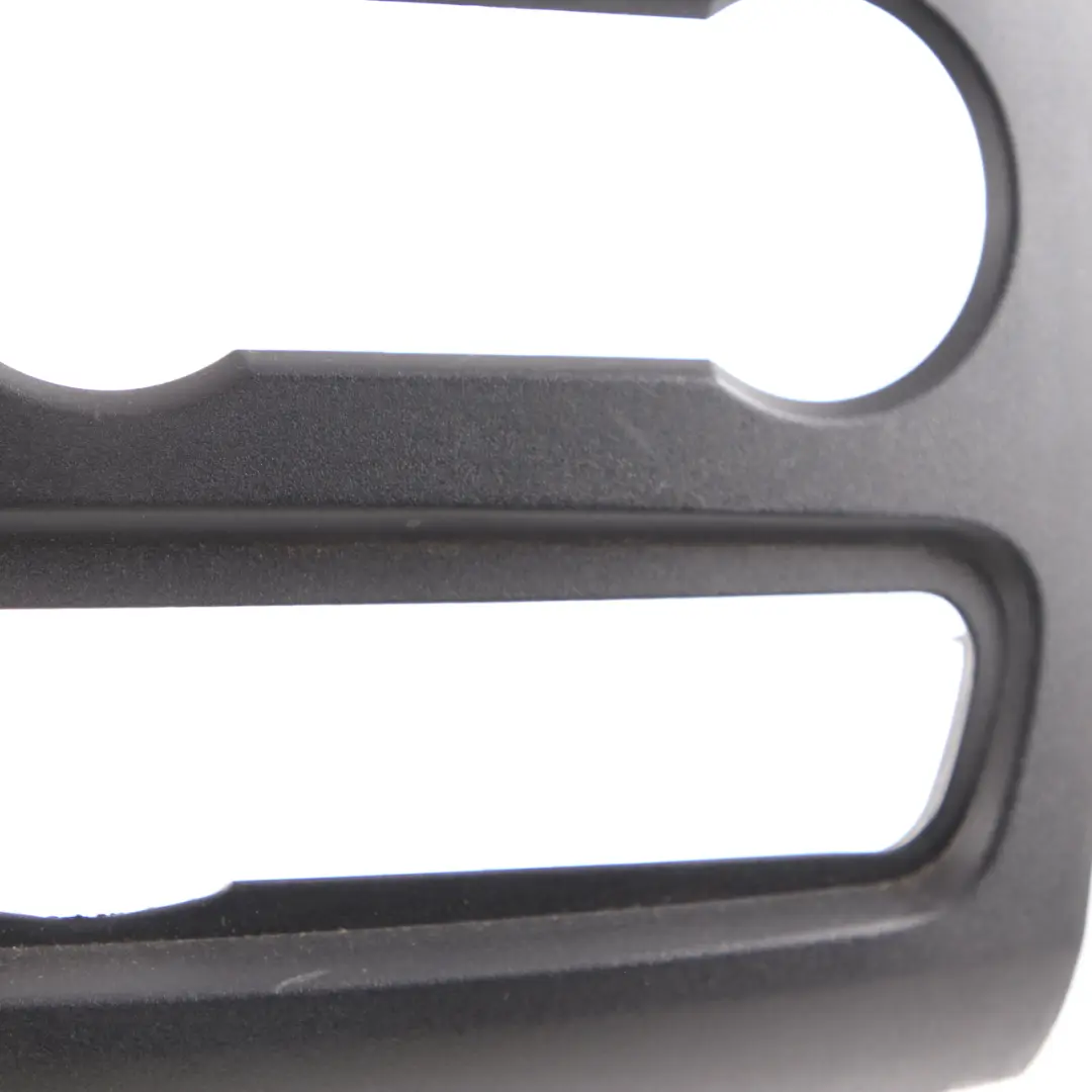 Tapa panel embellecedor central del salpicadero delantero para Mercedes Sprinter W906 con número de pieza A9066800017 Mercedes Sprinter W906 Tapa panel embellecedor central del salpicadero delantero - SKU A9066800017-2 - Número de pieza A9066800017