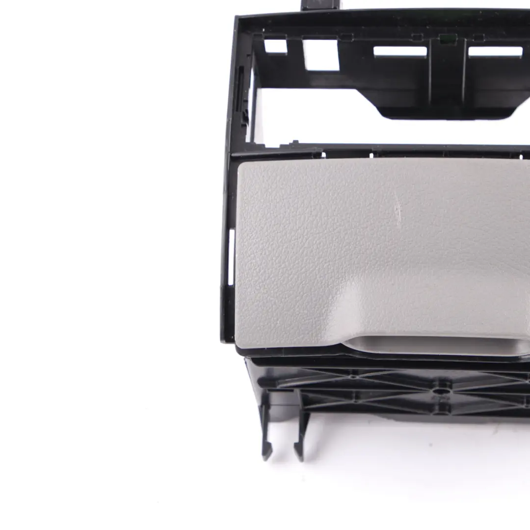 Portavasos Consola Panel Embellecedor Bandeja para Mercedes Sprinter W906 con número de pieza A9066804100 Mercedes Sprinter W906 Portavasos Consola Panel Embellecedor Bandeja - SKU A9066804100 - Número de pieza A9066804100