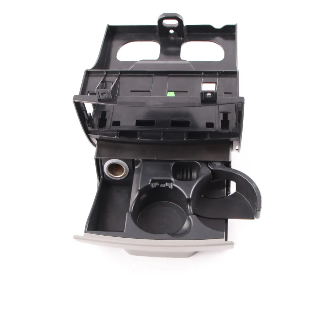 Portabicchieri Console Pannello Rivestimento für Mercedes Sprinter W906 mit Teilenummer A9066804100 Mercedes Sprinter W906 Portabicchieri Console Pannello Rivestimento - SKU A9066804100 - Teilenummer A9066804100