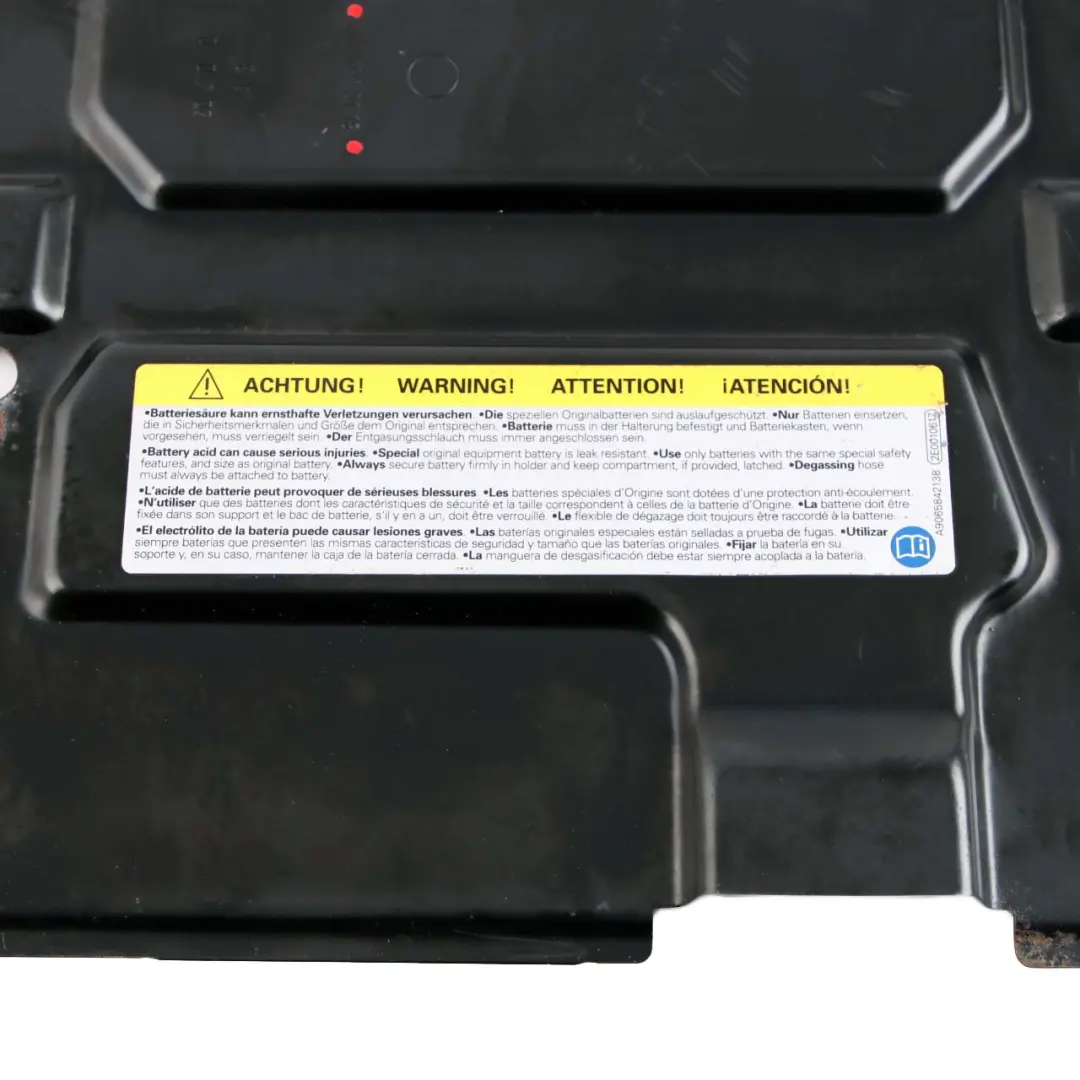  Mercedes-Benz Sprinter W906 Batterie-Aufbewahrungsbox Gehäuse-Deckel - SKU A9066840118 - Teilenummer A9066840118