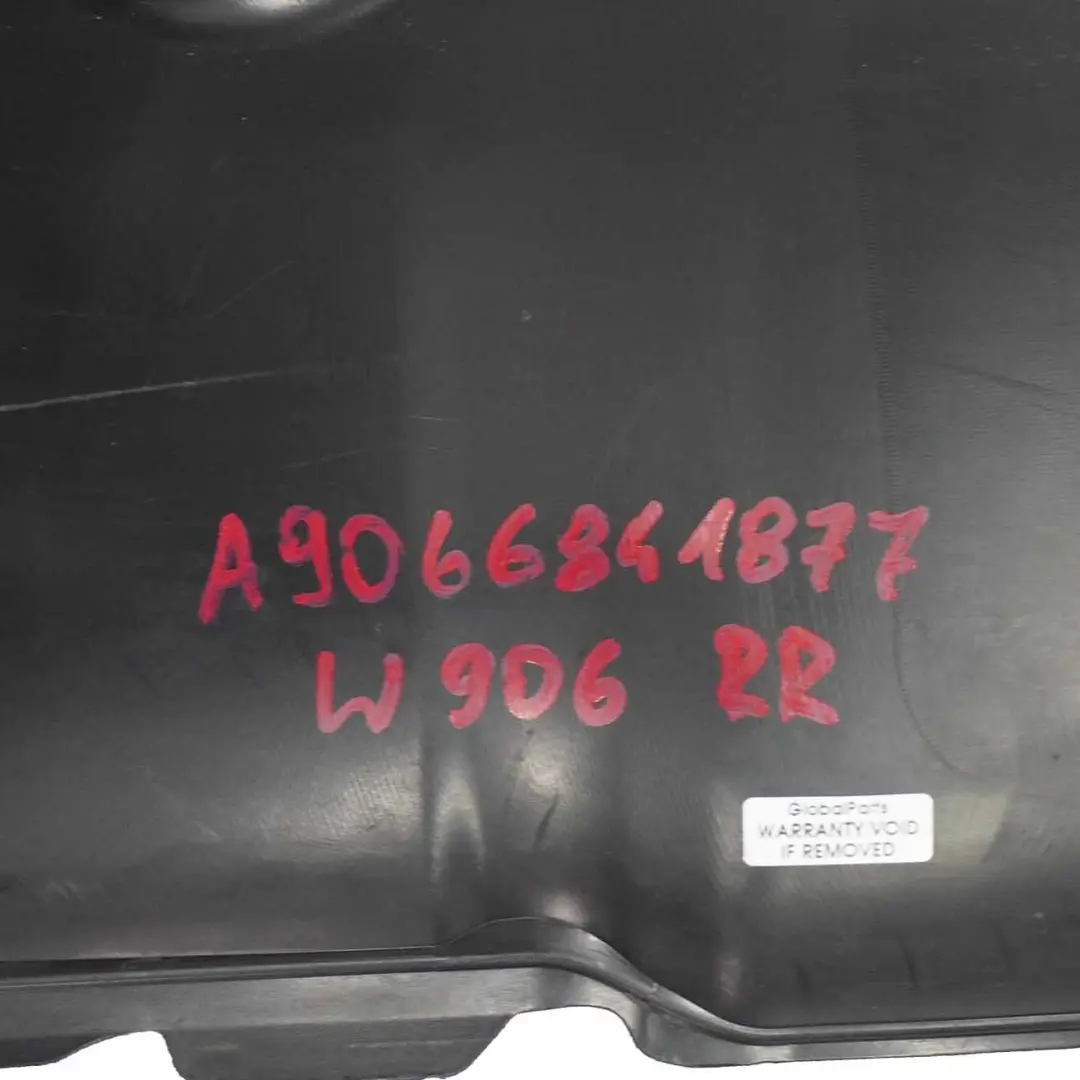 Tapa Paso Rueda Delantera Derecha Trasera para Mercedes Sprinter W906 con número de pieza A9066841877 Mercedes Sprinter W906 Tapa Paso Rueda Delantera Derecha Trasera - SKU A9066841877 - Número de pieza A9066841877