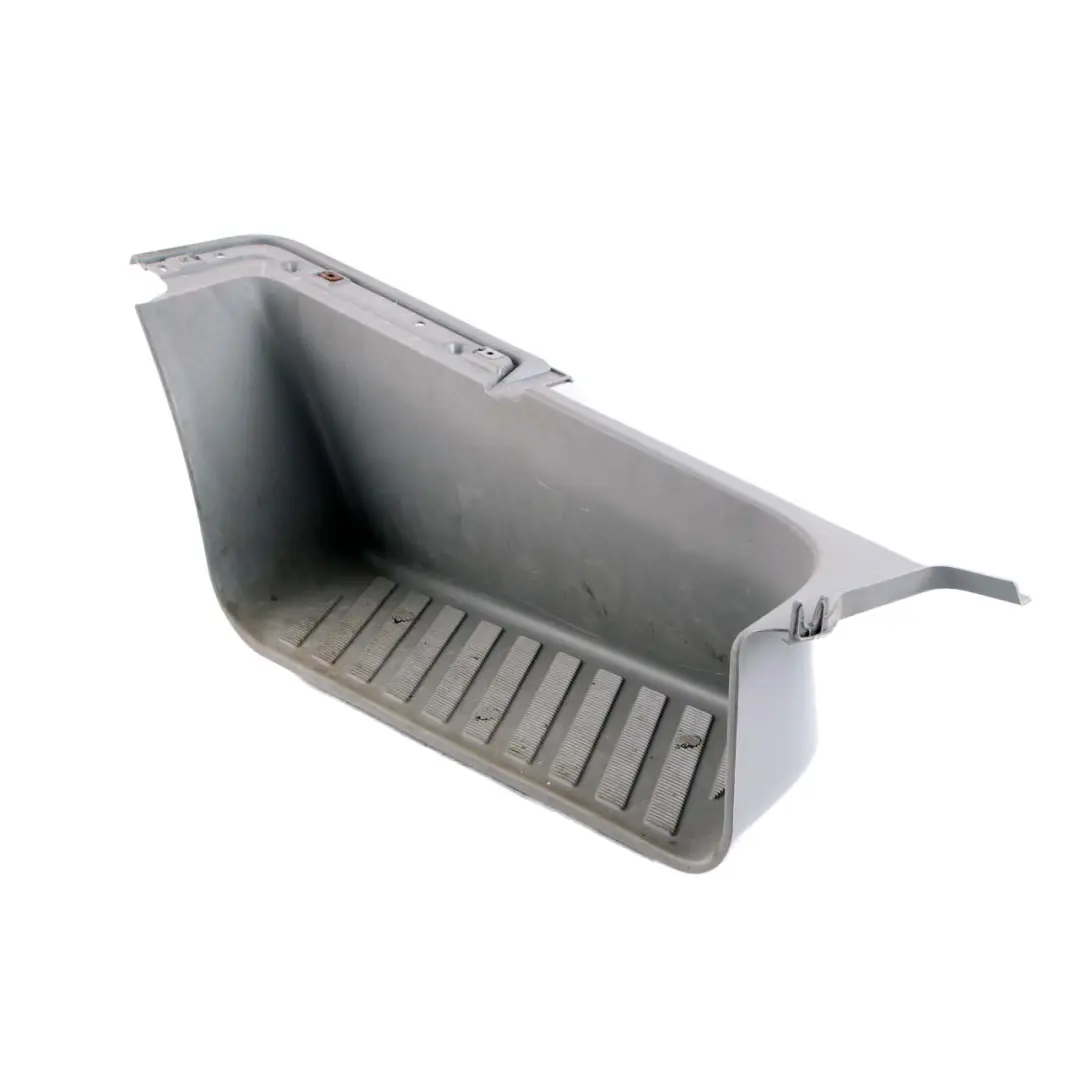 Mercedes Sprinter W906 Panneau de garniture de marche d'escalier gauche Art Grey - SKU A9066860010 - Numéro de pièce A9066860010