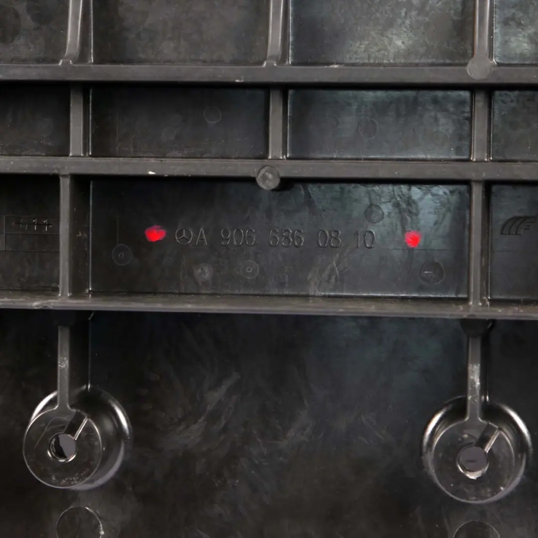 Mercedes-Benz Sprinter W906 Links Schiebetürkante Trim Panel für mit Teilenummer A9066860810 Mercedes-Benz Sprinter W906 Links Schiebetürkante Trim Panel - SKU A9066860810 - Teilenummer A9066860810