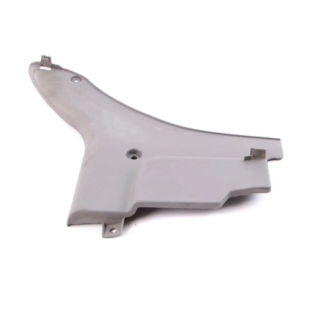 Embellecedor Delantero Derecho Tapa Pilar A Inferior para Mercedes W906 con número de pieza A9066880306 Mercedes W906 Embellecedor Delantero Derecho Tapa Pilar A Inferior - SKU A9066880306 - Número de pieza A9066880306