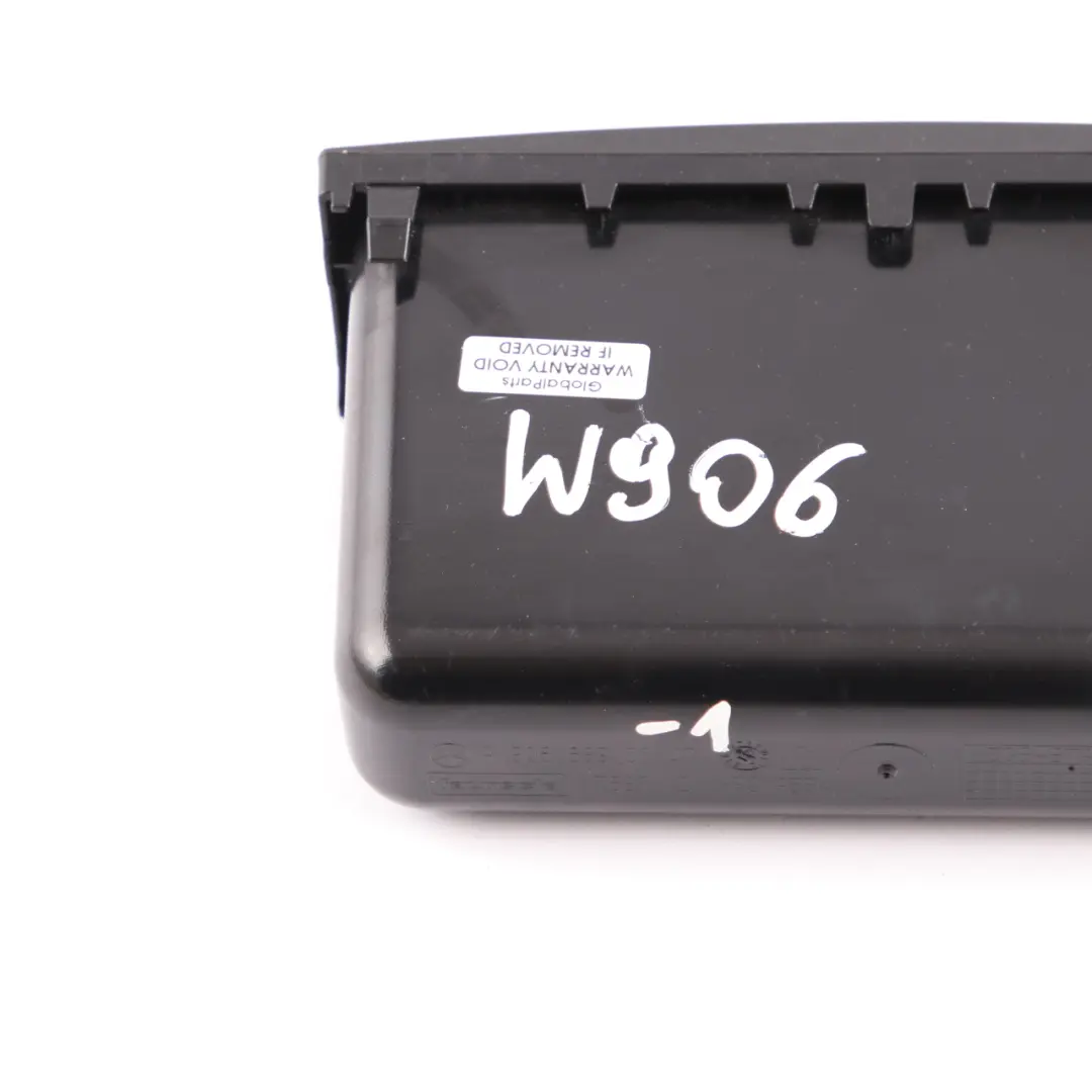 Consola Cenicero Enchufe Embellecedor Bandeja para Mercedes Sprinter W906 con número de pieza A9066890047 Mercedes Sprinter W906 Consola Cenicero Enchufe Embellecedor Bandeja - SKU A9066890047-1 - Número de pieza A9066890047