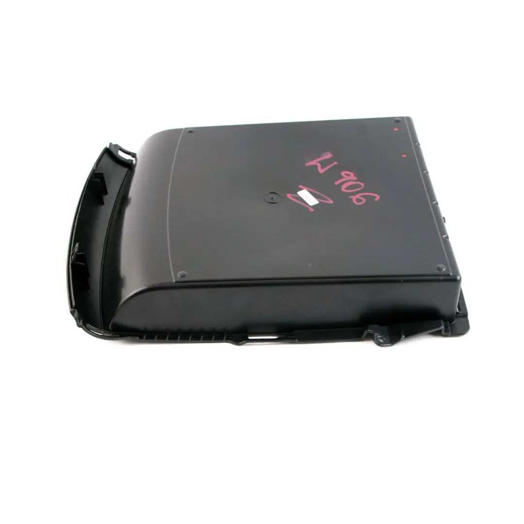 Salpicadero Compartimento Bandeja para Mercedes W906 con número de pieza A9066890091 Mercedes W906 Salpicadero Compartimento Bandeja - SKU A9066890091 - Número de pieza A9066890091