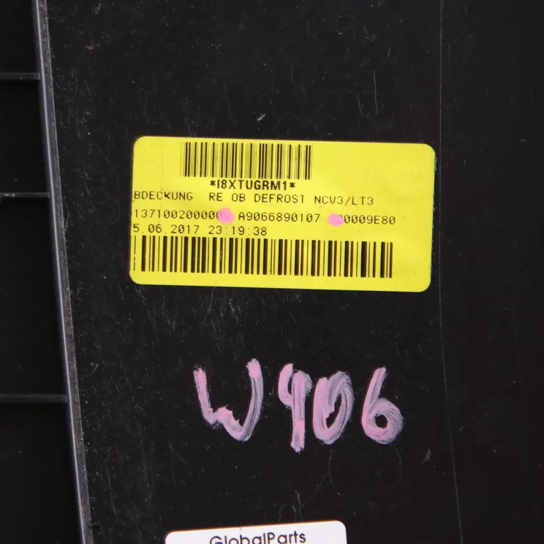 Osłona Deski Konsoli Prawa do Mercedes Sprinter W906 o numerze A9066890107 Mercedes Sprinter W906 Osłona Deski Konsoli Prawa - SKU A9066890107 - Numer Części A9066890107