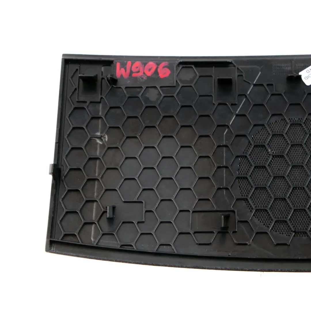 Maskownica Osłona Głośnika do MERCEDES Sprinter W906 o numerze A9066890208 MERCEDES Sprinter W906 Maskownica Osłona Głośnika - SKU A9066890208 - Numer Części A9066890208