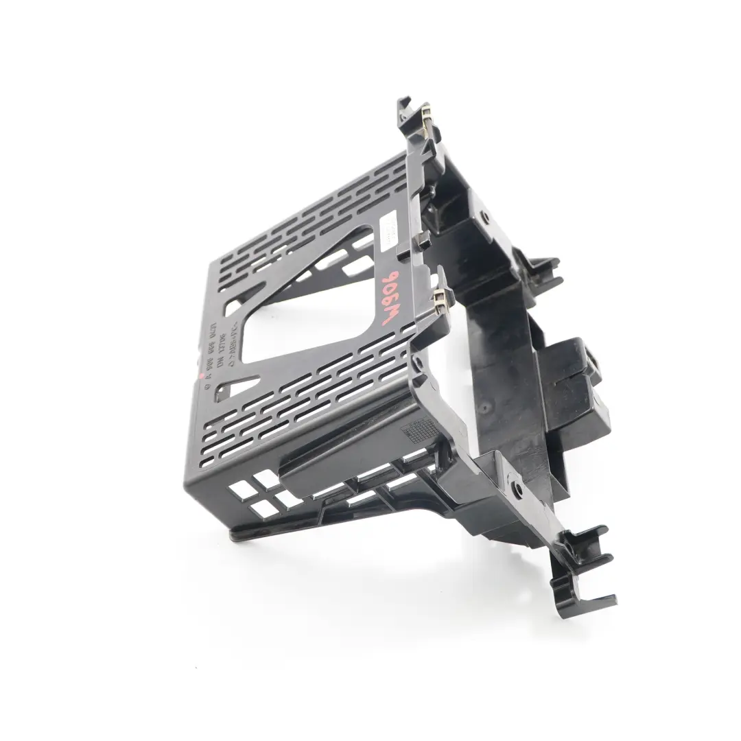 Soporte De Radio Carcasa De Montaje para Mercedes Sprinter W906 con número de pieza A9066890431 Mercedes Sprinter W906 Soporte De Radio Carcasa De Montaje - SKU A9066890431 - Número de pieza A9066890431