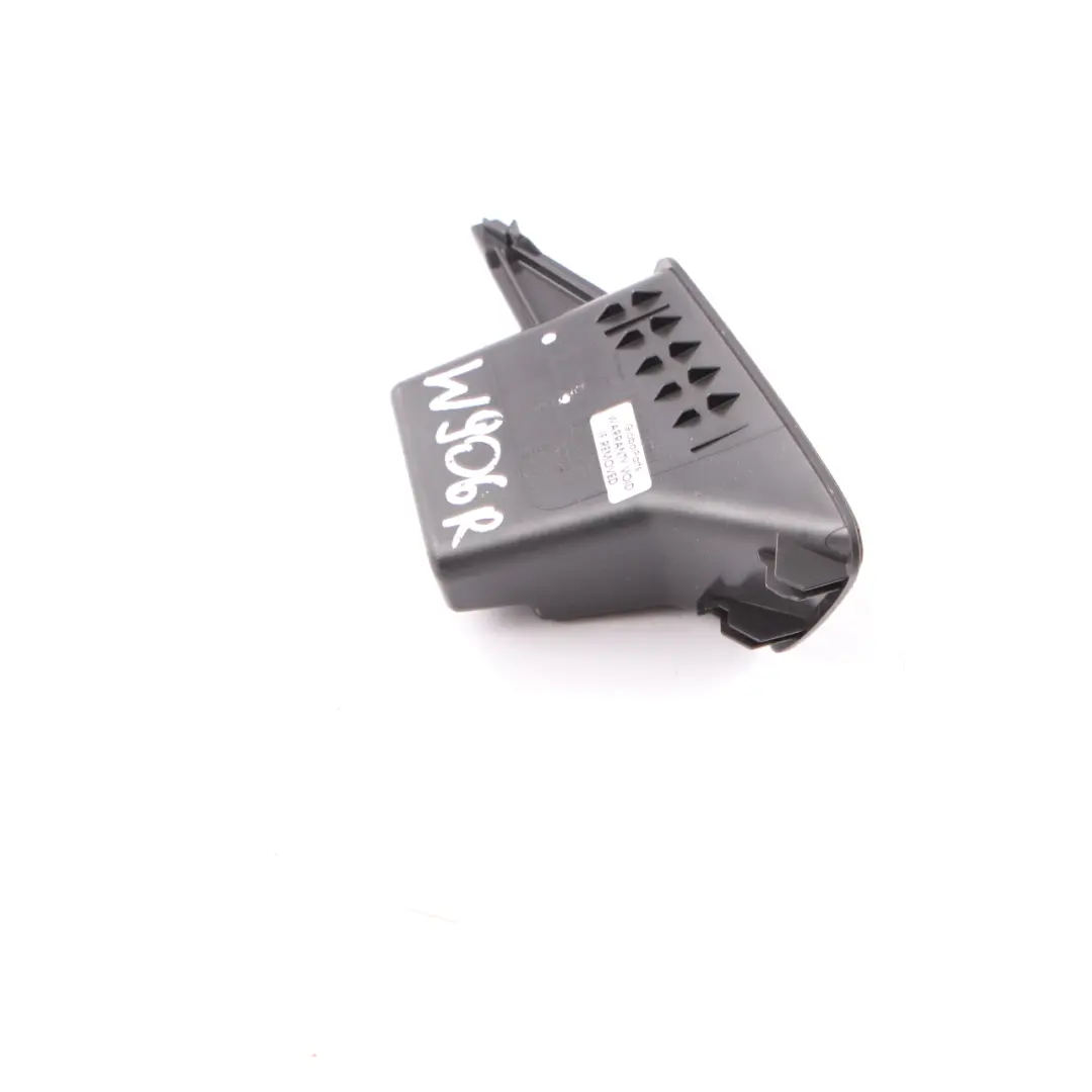 Conducto Aire Delantero Derecho Tablero Instrumentos para Mercedes W906 con número de pieza A9066890437 Mercedes W906 Conducto Aire Delantero Derecho Tablero Instrumentos - SKU A9066890437 - Número de pieza A9066890437