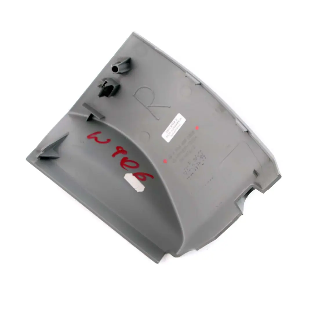 Couvre tableau de bord garniture côté droit pour Mercedes Sprinter W906 à propos du numéro de pièce A9066890808 Mercedes Sprinter W906 Couvre tableau de bord garniture côté droit - SKU A9066890808 - Numéro de pièce A9066890808