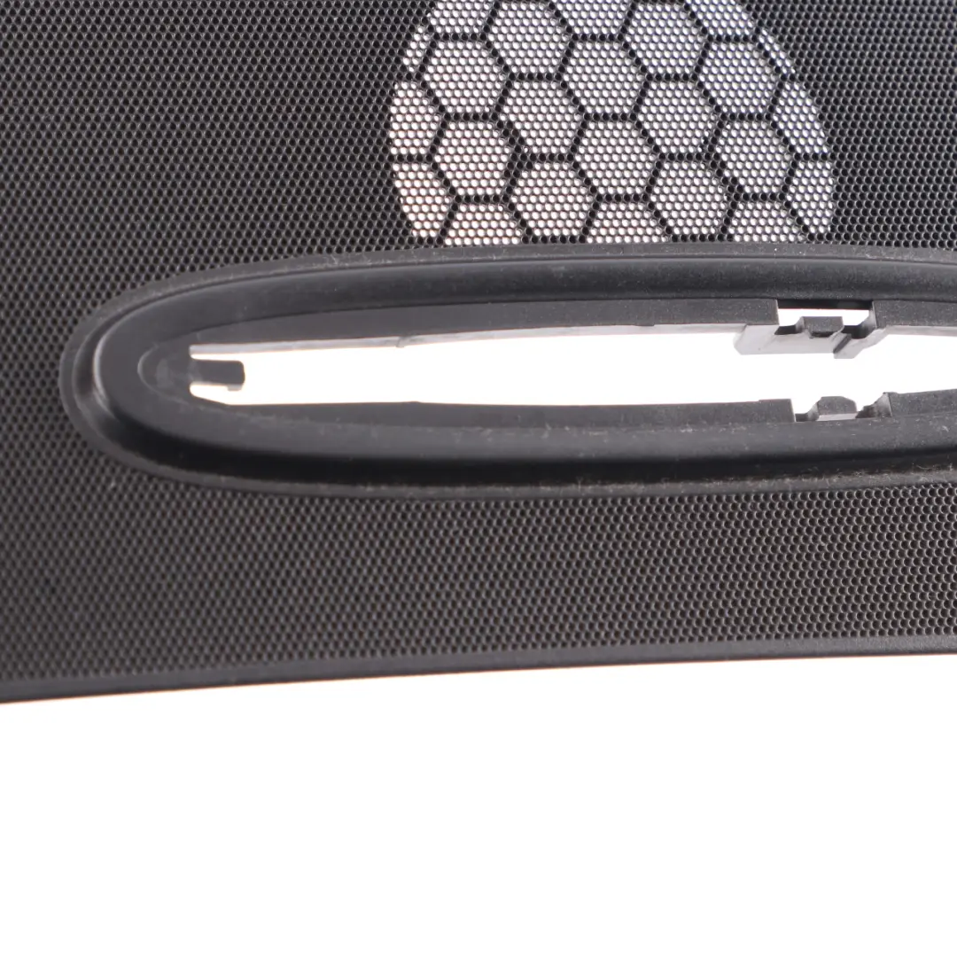 Parkdistanz Lautsprecher Abdeckung Armaturenbrett für Mercedes W906 mit Teilenummer A9066891908 Mercedes W906 Parkdistanz Lautsprecher Abdeckung Armaturenbrett - SKU A9066891908 - Teilenummer A9066891908