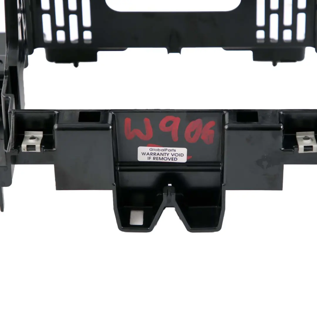 Mercedes-Benz Sprinter W906 Supporto Radio Montaggio Alloggiamento per con numero di parte A9066891931 Mercedes-Benz Sprinter W906 Supporto Radio Montaggio Alloggiamento - SKU A9066891931 - Numero di parte A9066891931