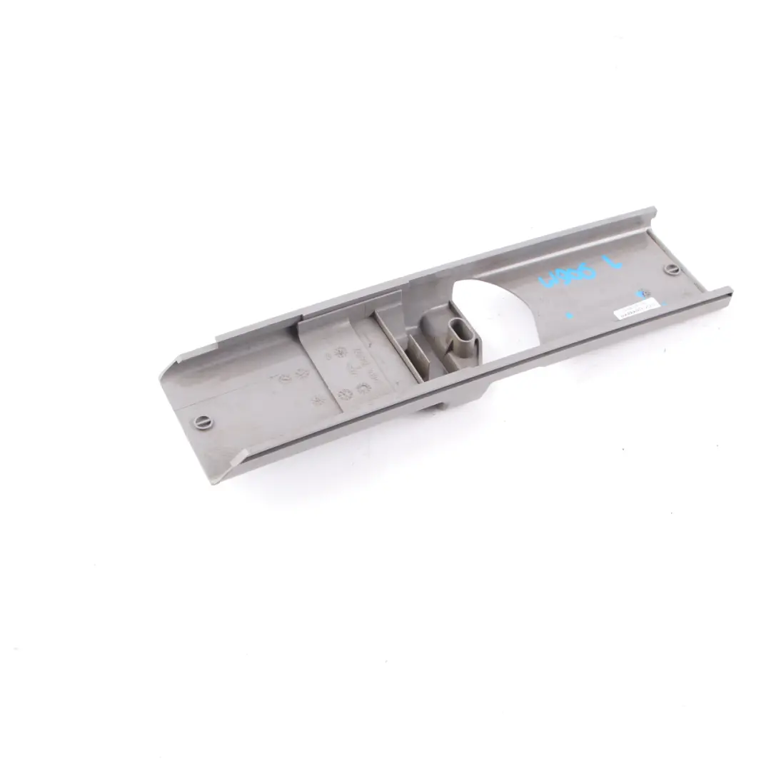 Panneau revêtement montant B gris gauche pour Mercedes Sprinter W906 à propos du numéro de pièce A9066900007 Mercedes Sprinter W906 Panneau revêtement montant B gris gauche - SKU A9066900007 - Numéro de pièce A9066900007