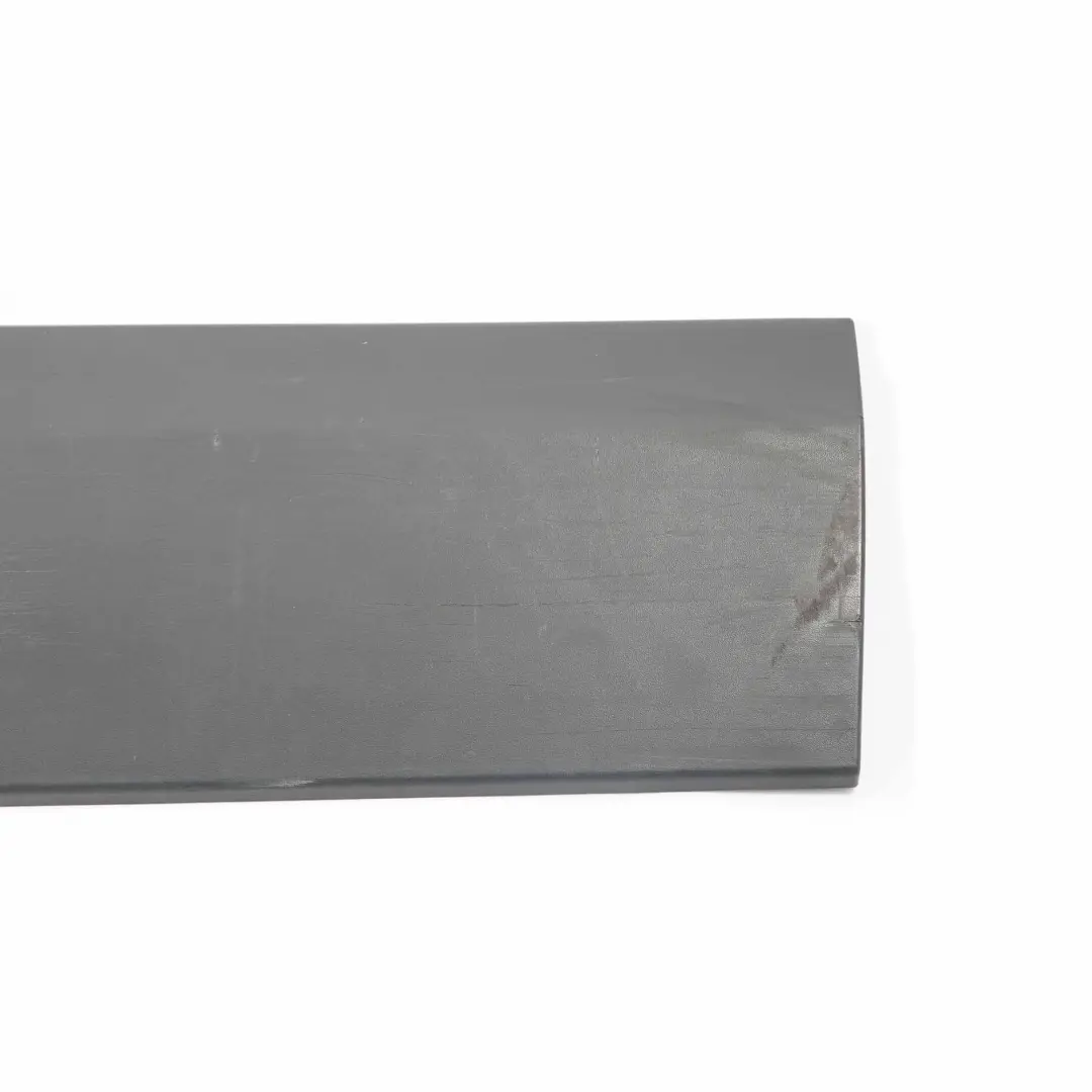 Rail de Garniture Porte Avant Gauche pour Mercedes Sprinter W906 à propos du numéro de pièce A9066900162 Mercedes Sprinter W906 Rail de Garniture Porte Avant Gauche - SKU A9066900162 - Numéro de pièce A9066900162