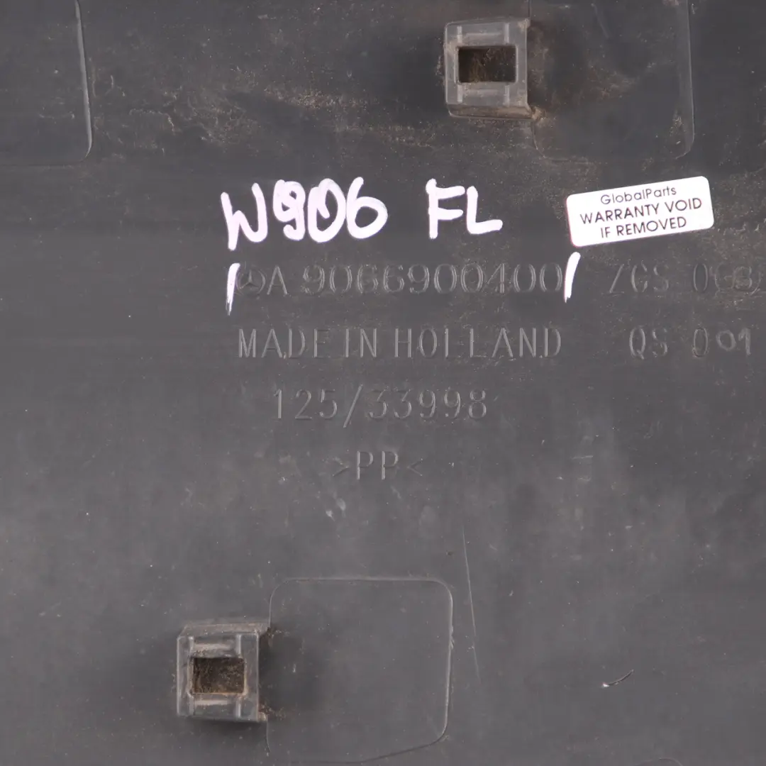 Moldura Puerta Delantera Izquierda Embellecedor Tapa Tira para Mercedes Sprinter W906 con número de pieza A9066900400 Mercedes Sprinter W906 Moldura Puerta Delantera Izquierda Embellecedor Tapa Tira - SKU A9066900400 - Número de pieza A9066900400