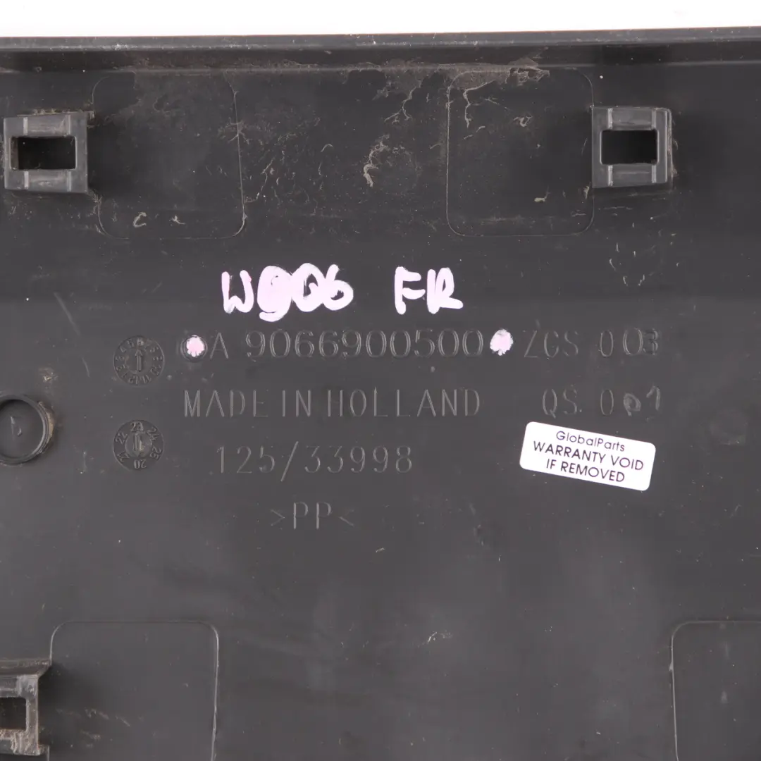 Moldura de puerta delantera derecha Cubierta para Mercedes Sprinter W906 con número de pieza A9066900500 Mercedes Sprinter W906 Moldura de puerta delantera derecha Cubierta - SKU A9066900500 - Número de pieza A9066900500