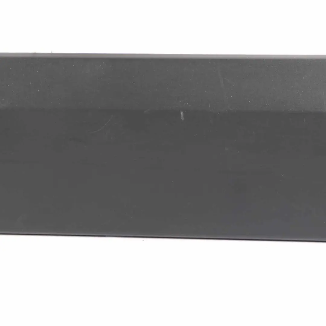 Modanatura della porta Mercedes Sprinter W906 Lato sinistro Pannello per con numero di parte A9066900800 Modanatura della porta Mercedes Sprinter W906 Lato sinistro Pannello - SKU A9066900800 - Numero di parte A9066900800