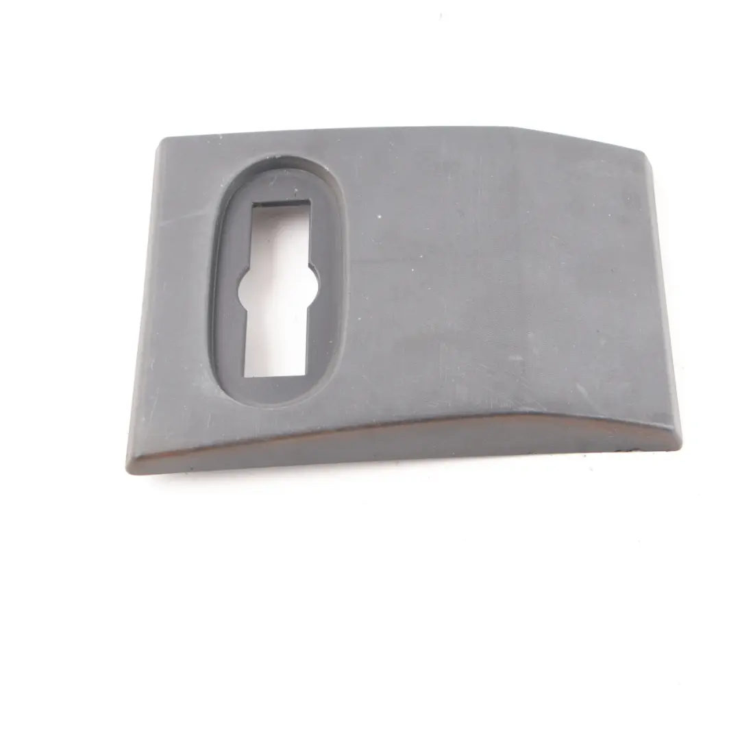 Modanatura laterale anteriore destra Coperchio rifinitura per Mercedes W906 con numero di parte A9066901282 Mercedes W906 Modanatura laterale anteriore destra Coperchio rifinitura - SKU A9066901282-1 - Numero di parte A9066901282