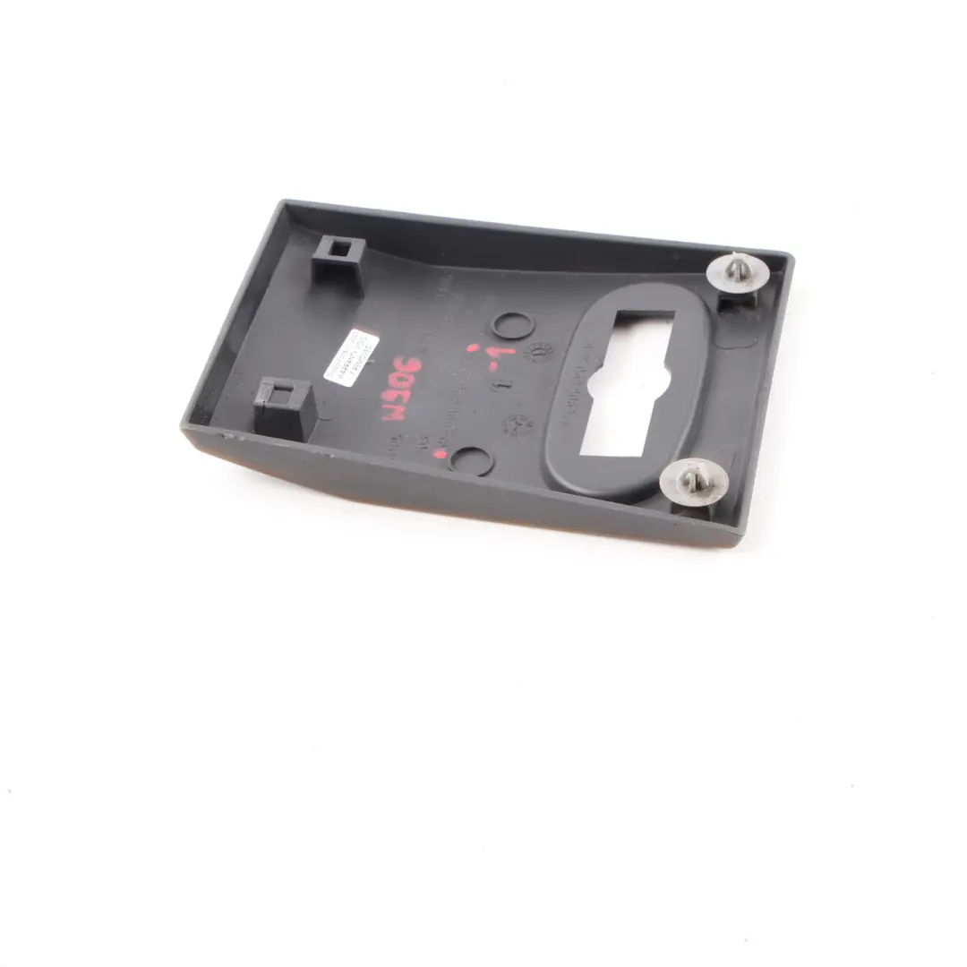 Modanatura laterale anteriore destra Coperchio rifinitura per Mercedes W906 con numero di parte A9066901282 Mercedes W906 Modanatura laterale anteriore destra Coperchio rifinitura - SKU A9066901282-1 - Numero di parte A9066901282