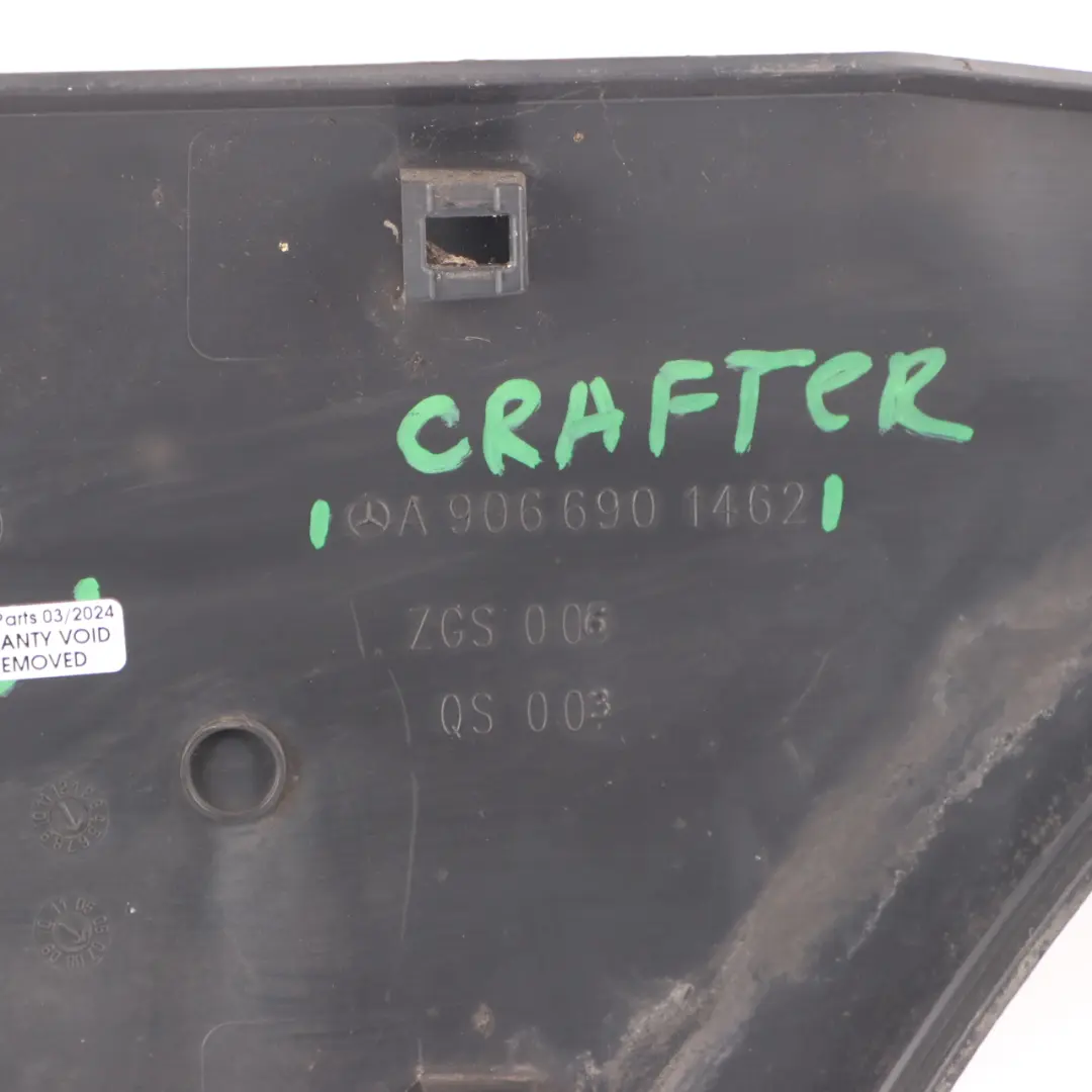 Tira Embellecedor Tapa Arco Trasero Derecho A9066903562 para Mercedes W906 con número de pieza A9066901462 Mercedes W906 Tira Embellecedor Tapa Arco Trasero Derecho A9066903562 - SKU A9066901462 - Número de pieza A9066901462