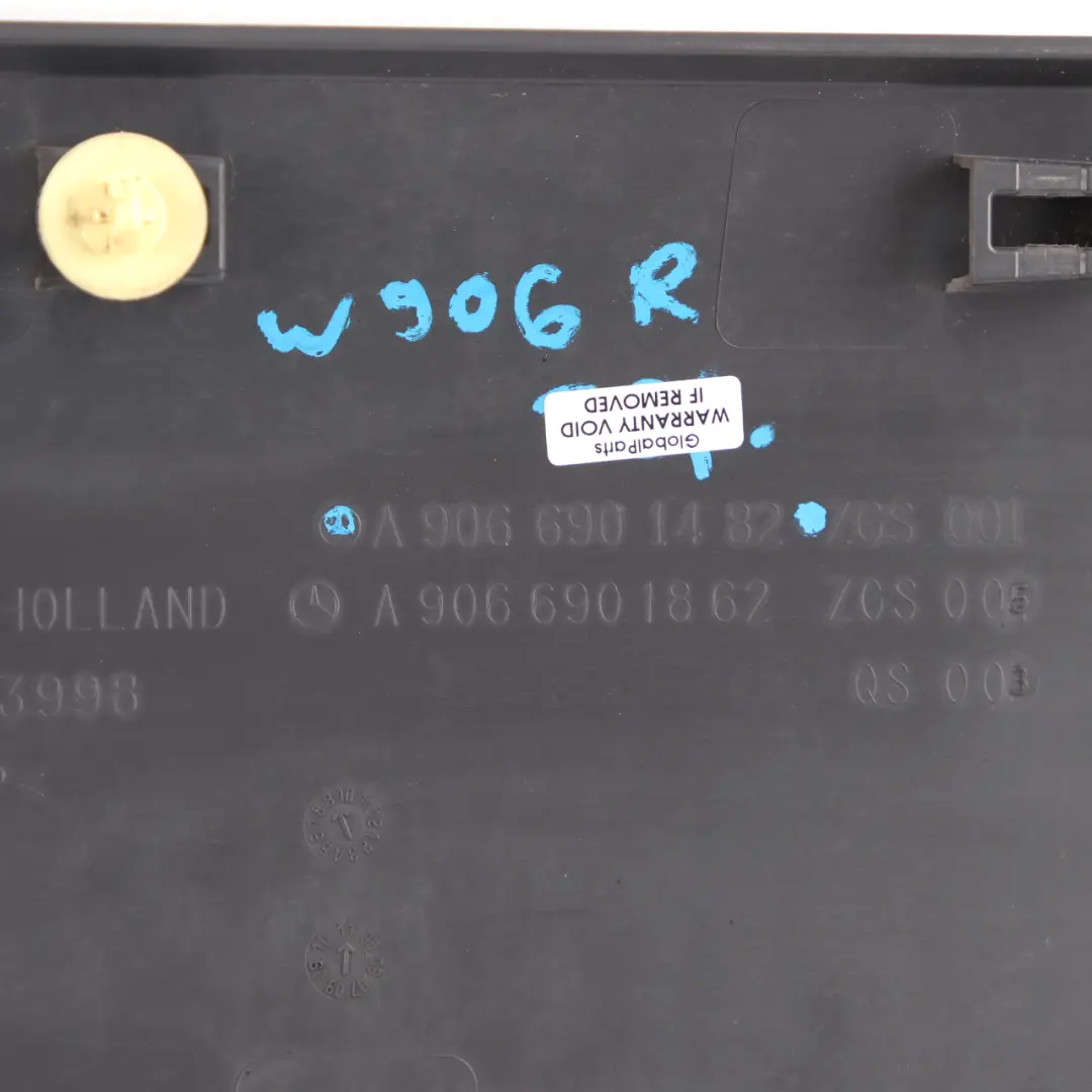 Mercedes Sprinter W906 Moldura de la Puerta Trasera Derecha Recubrimiento Tira - SKU A9066901482 - Número de pieza A9066901482