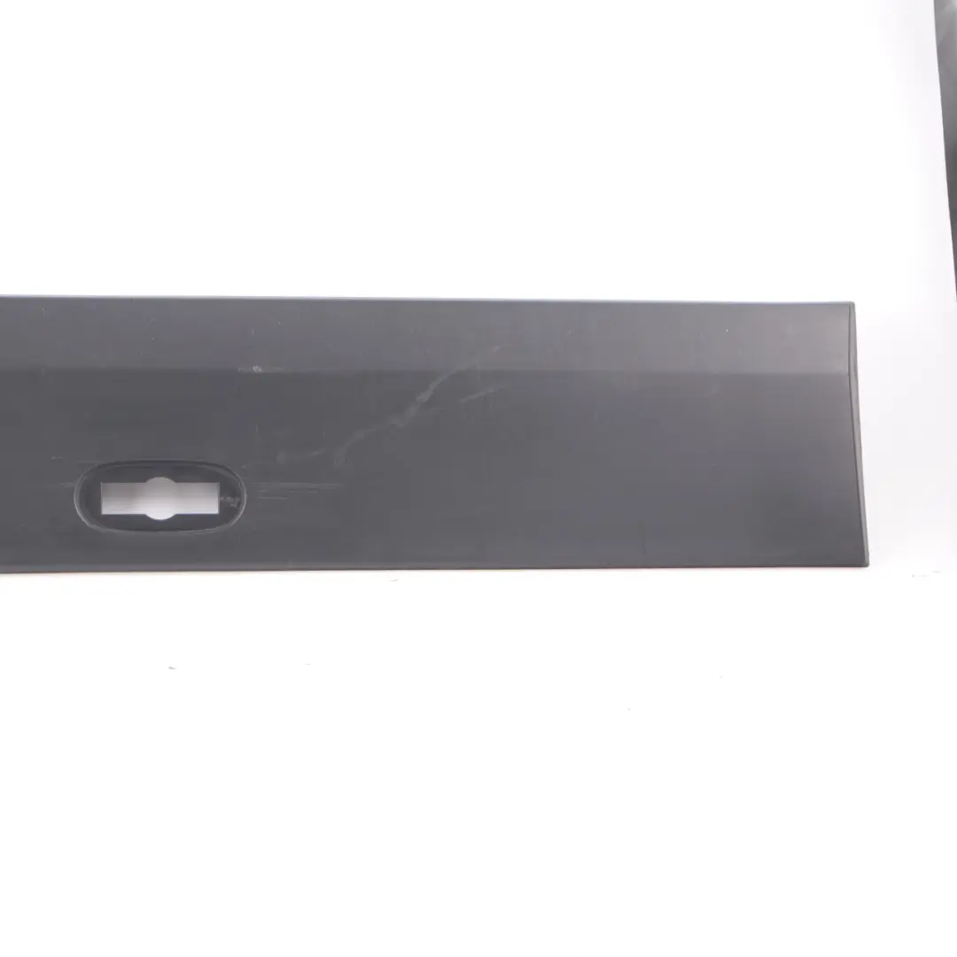 Mercedes Sprinter W906 Moldura de la Puerta Trasera Derecha Recubrimiento Tira - SKU A9066901482 - Número de pieza A9066901482