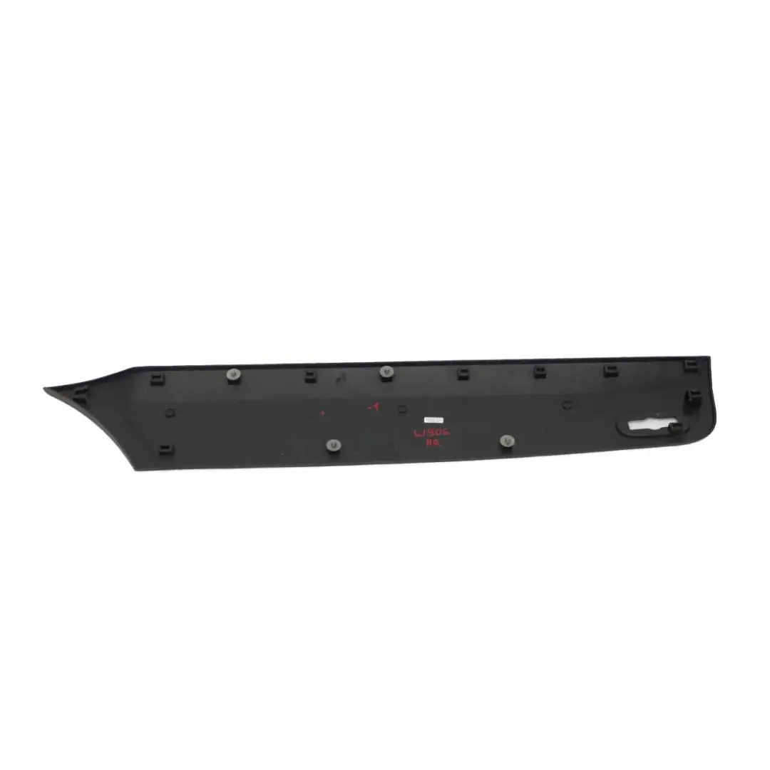 Modanatura laterale posteriore destra per Mercedes Sprinter W906 con numero di parte A9066901682 Mercedes Sprinter W906 Modanatura laterale posteriore destra - SKU A9066901682-1 - Numero di parte A9066901682