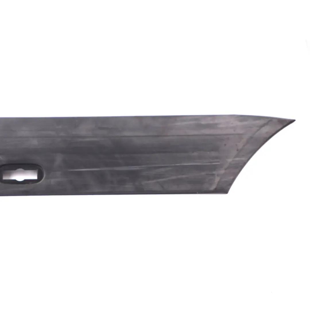 Listwa Ozdobna Drzwi Lewy Tył do Mercedes Sprinter W906 o numerze A9066901762 Mercedes Sprinter W906 Listwa Ozdobna Drzwi Lewy Tył - SKU A9066901762 - Numer Części A9066901762